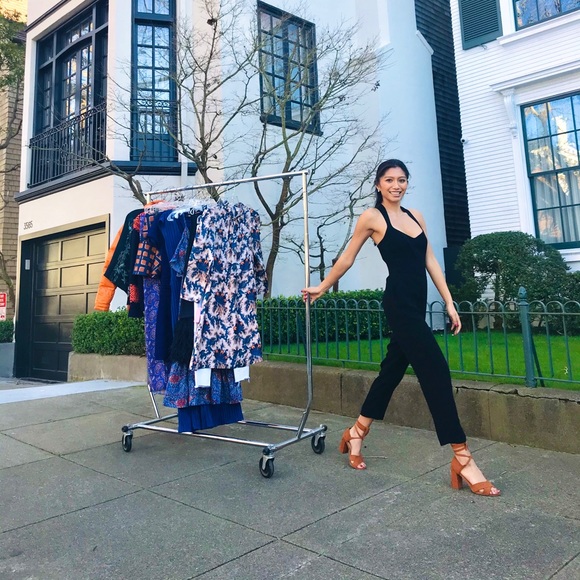 Meet Your Posher Bettina | ⚡️ Posh Ambassador - Picture 2 of 7